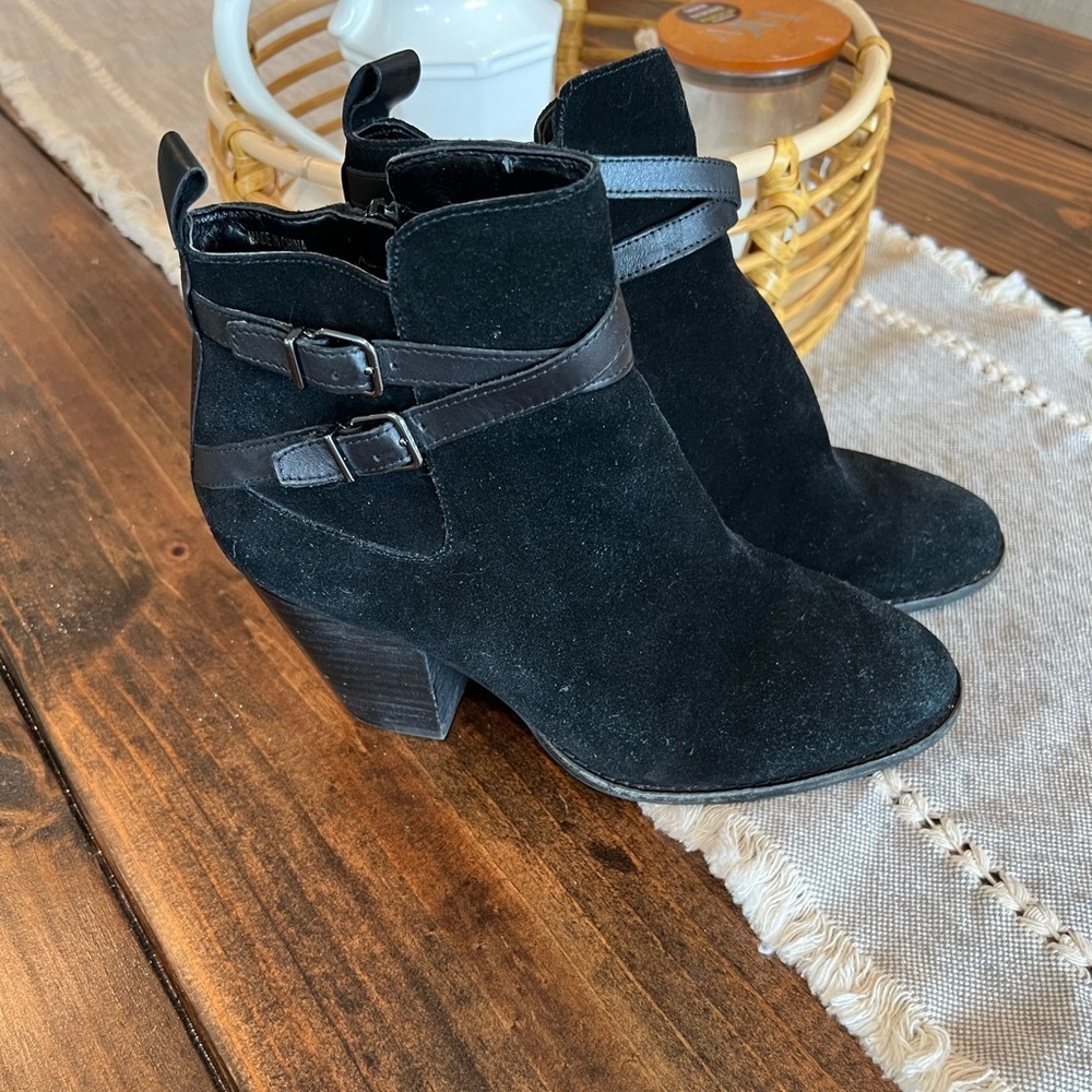 Alex Marie Women's Black Suede Ankle Boots, size 9.5, GUC, business casual